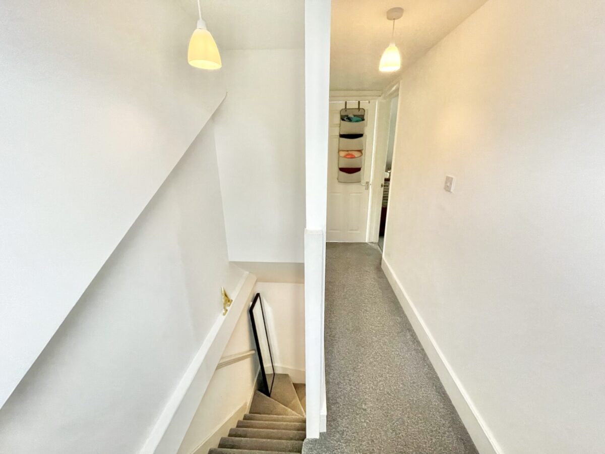 Maisonette First & Second Floors, Long Lane, London N3 2PU