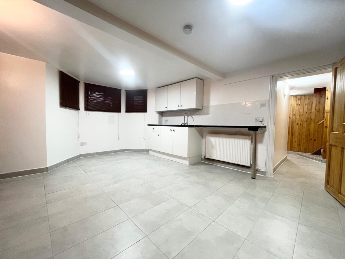 Leweston Place, London, N16 6RJ