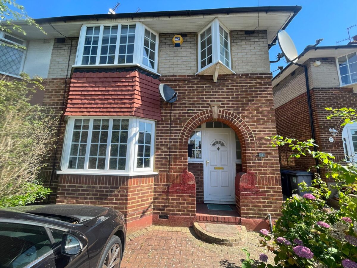 Morley Crescent, Edgware, HA8 8XE