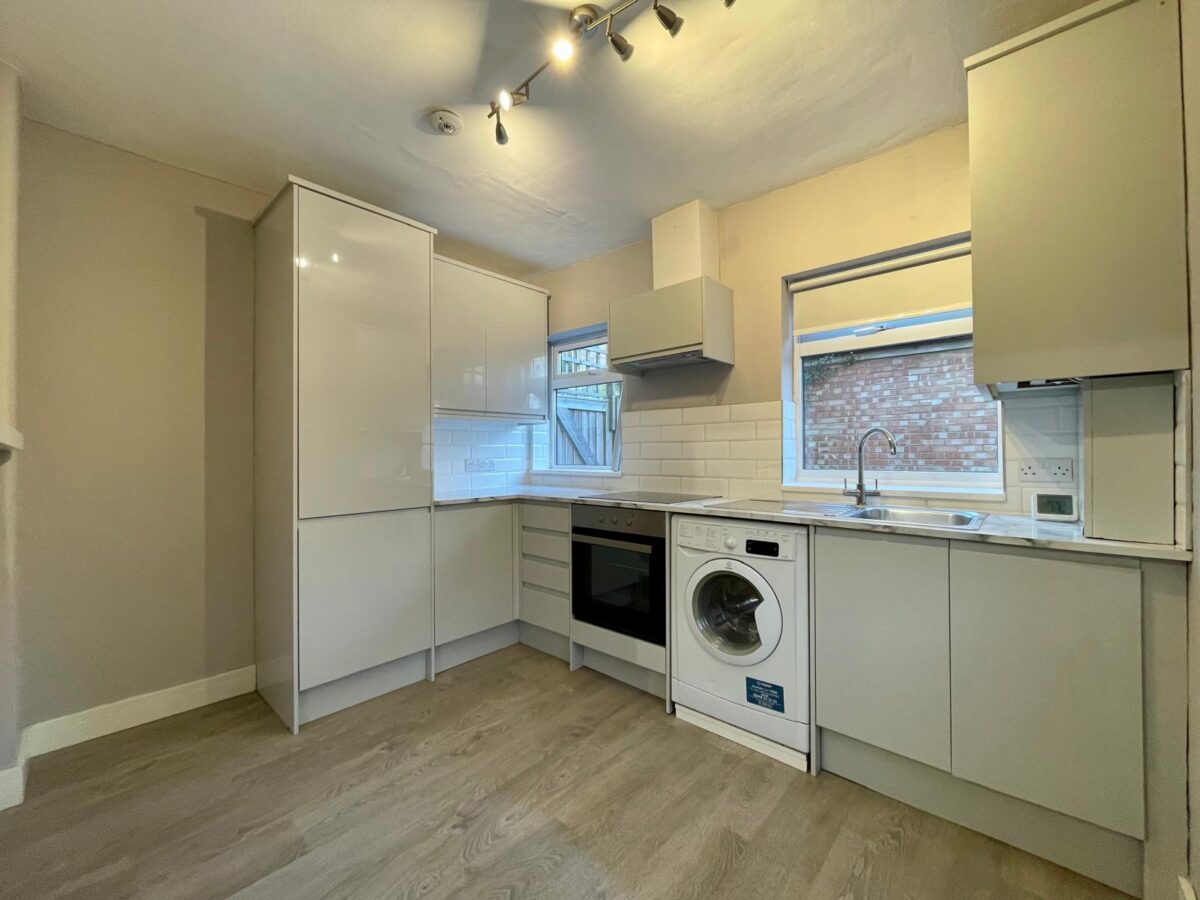 Oak Lane, London, N2 8LP