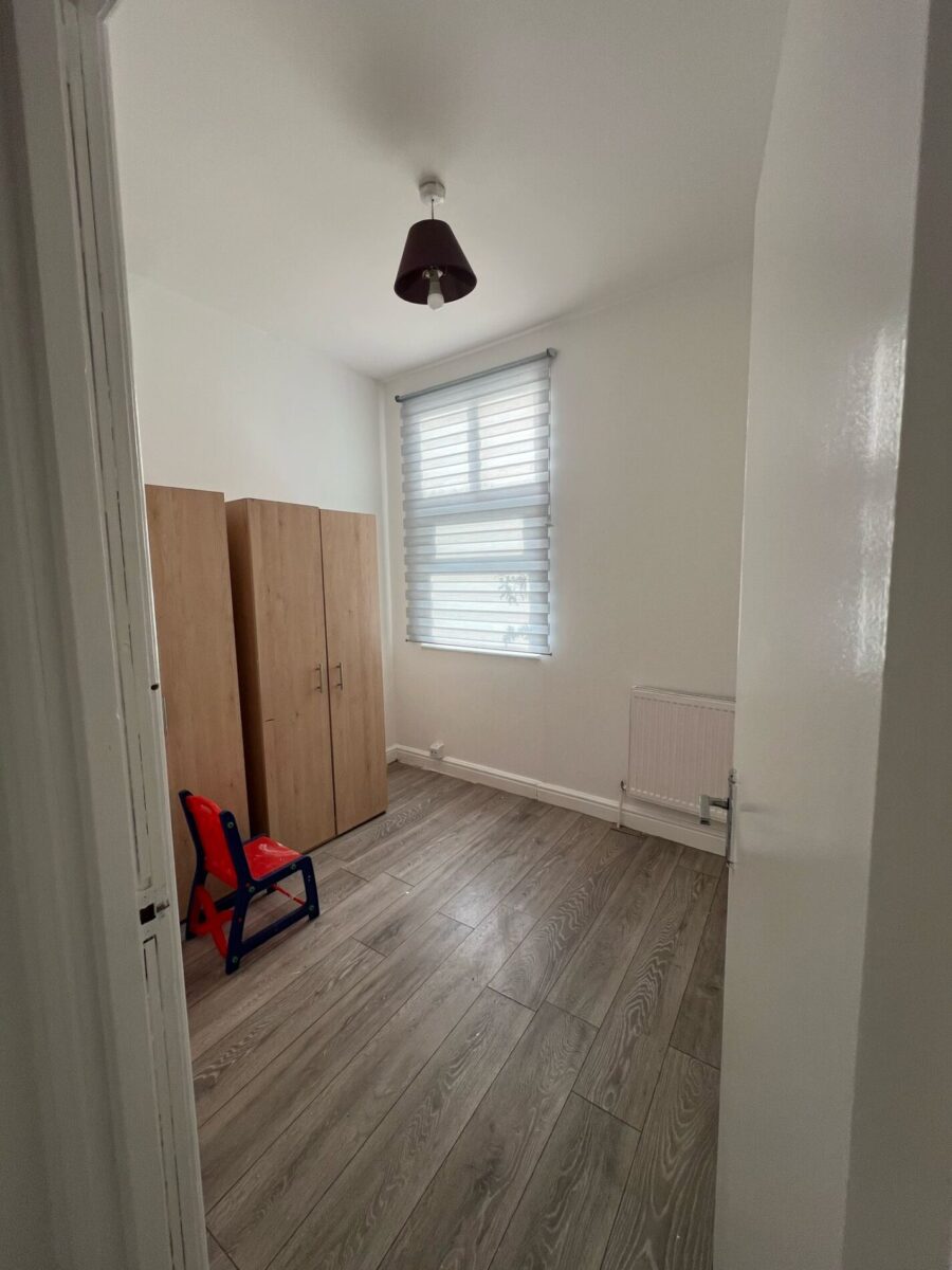 Shelbourne Road, Haringey, N17 9YA