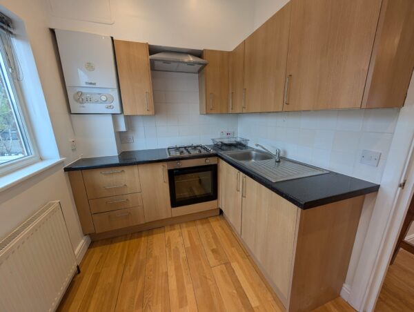86A Edgware Way , Flat B, Edgware, Middlesex, HA8 8JS