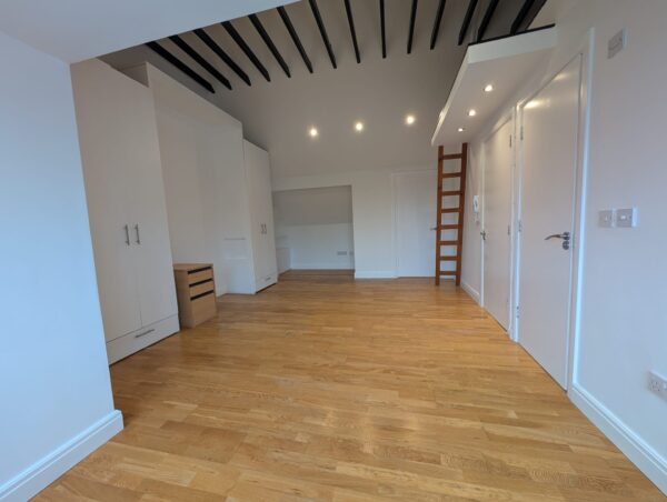 86A Edgware Way , Flat B, Edgware, Middlesex, HA8 8JS
