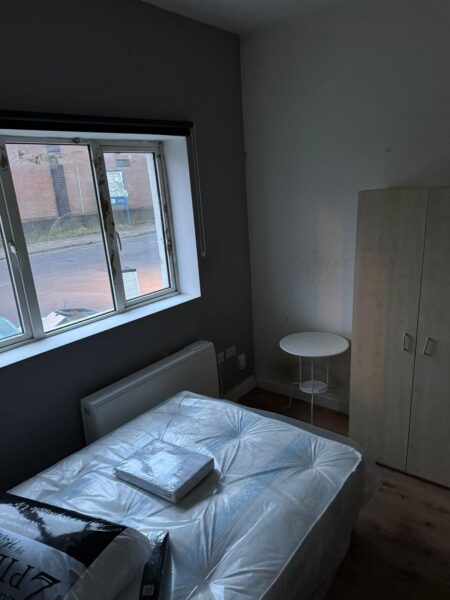 198 Shelbourne Road, London N17 9YB