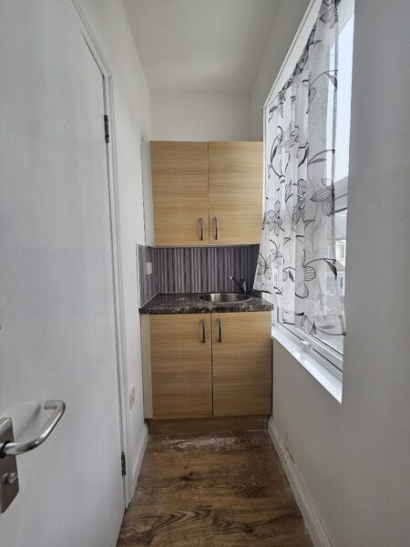 198 Shelbourne Road, London N17 9YB
