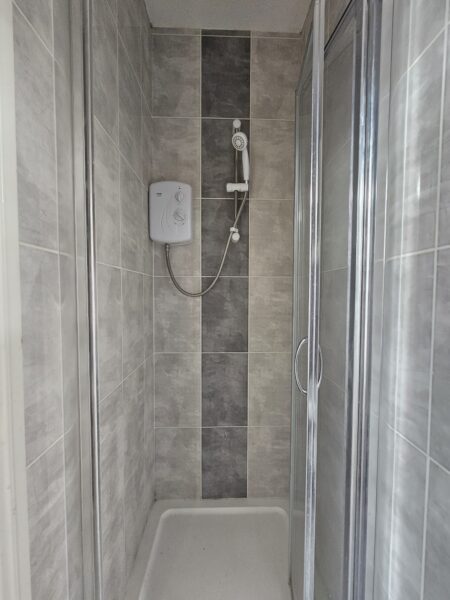 198 Shelbourne Road, London N17 9YB