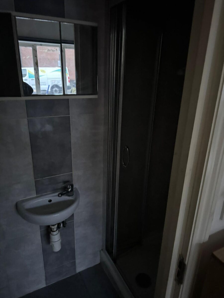 198 Shelbourne Road, London N17 9YB