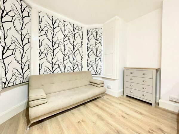 Ladbroke Grove, London, W10 5LZ