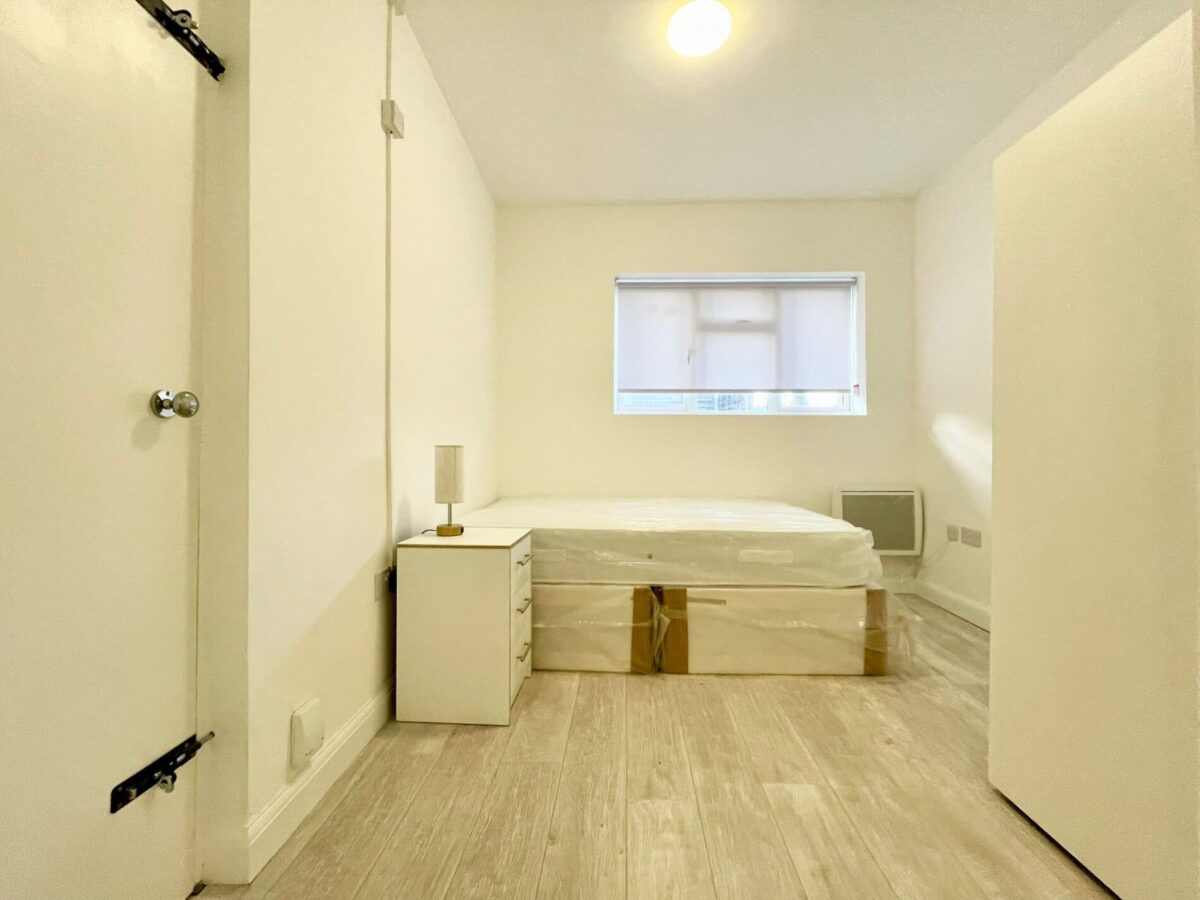 Shelbourne Road, London N17 9YB