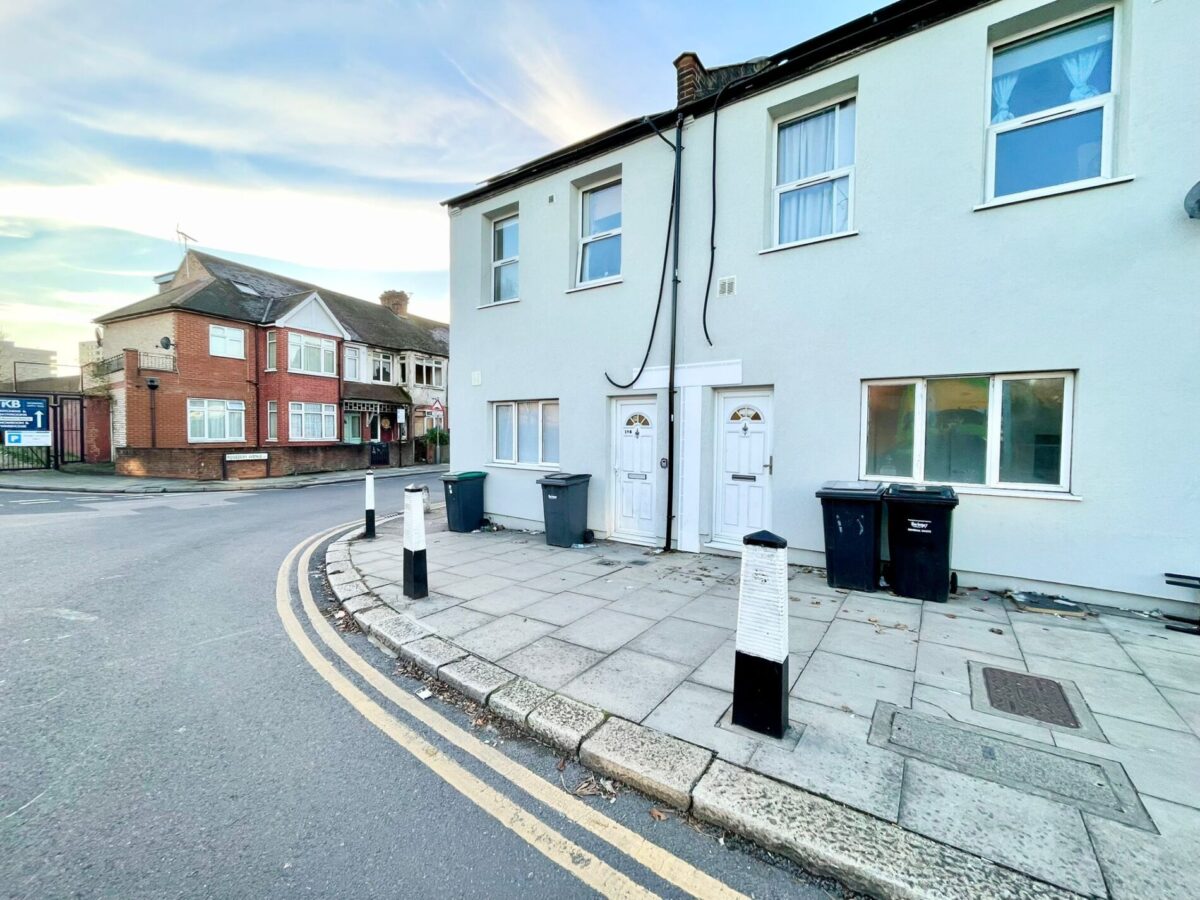 Shelbourne Road, London N17 9YB