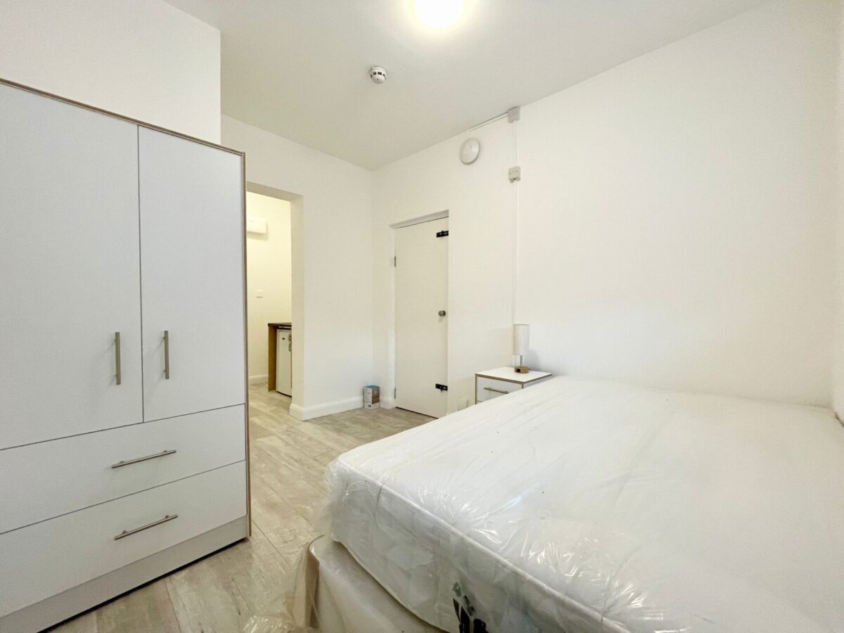 Shelbourne Road, London N17 9YB