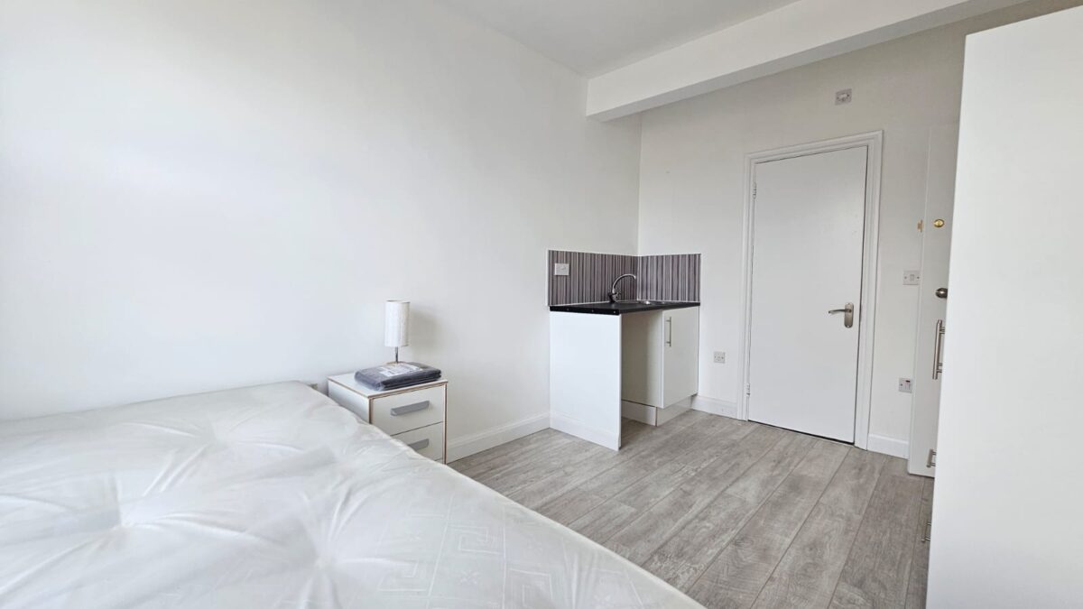 Shelbourne Road, London N17 9YB