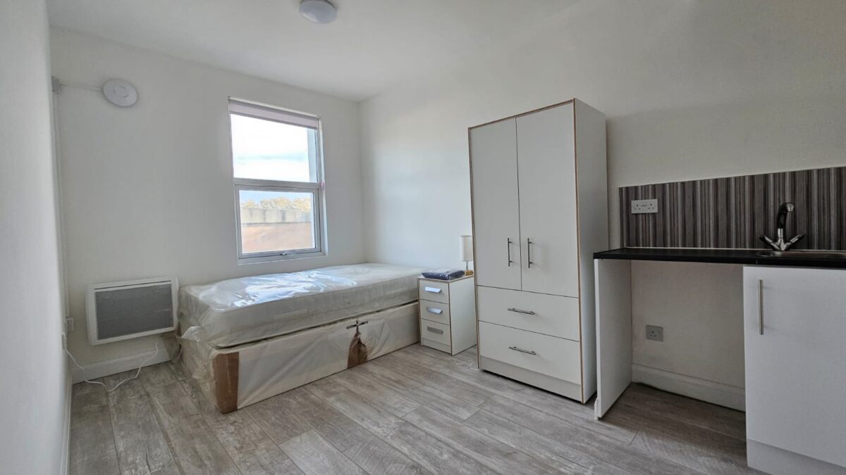 Shelbourne Road, London N17 9YB