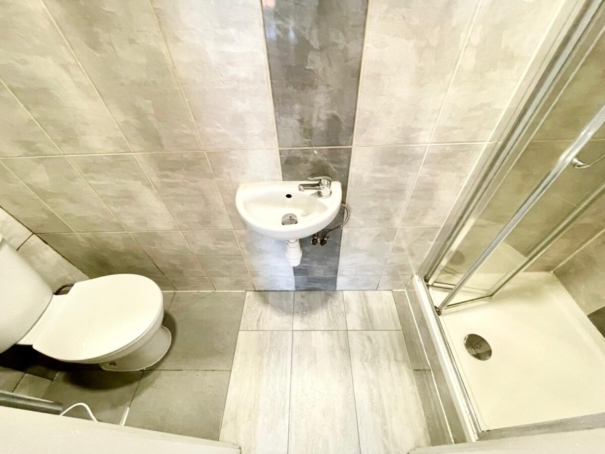 Shelbourne Road, London N17 9YB