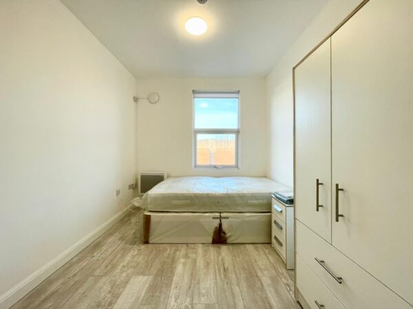 Shelbourne Road, London N17 9YB