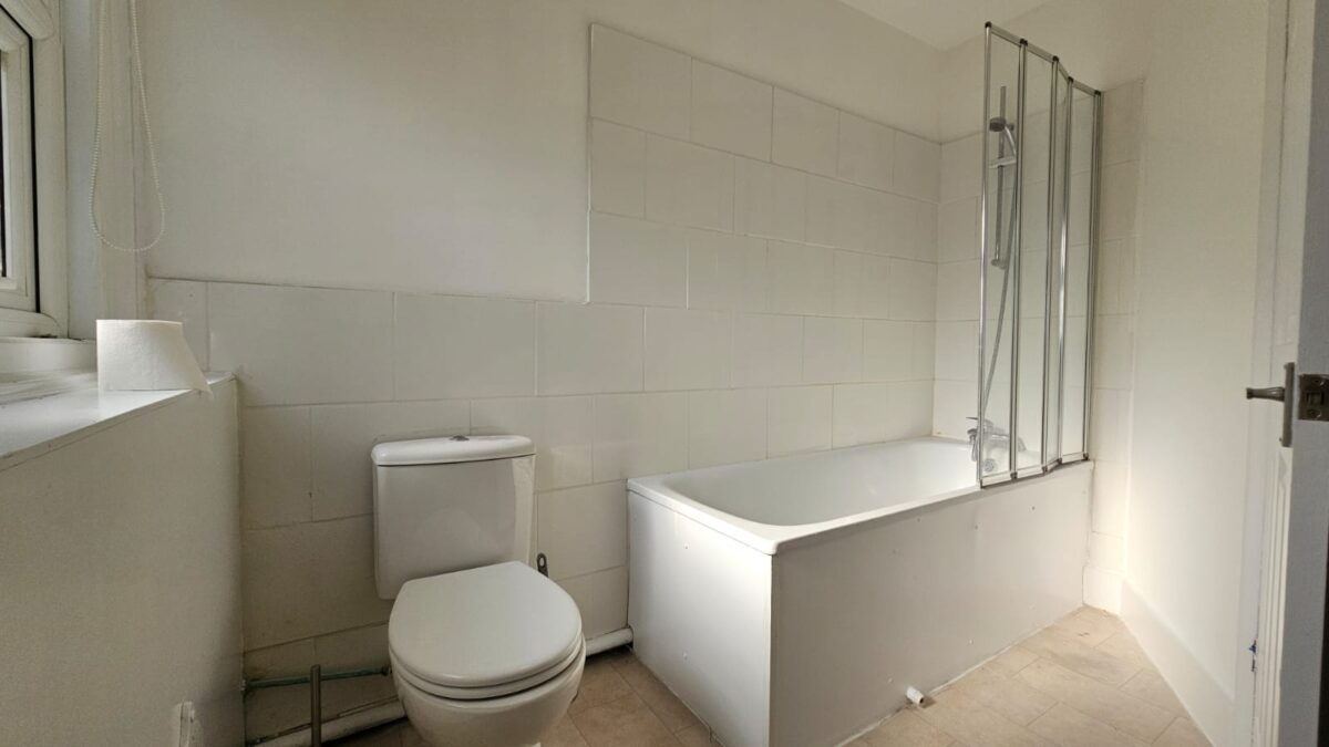 Long Lane, London, N3 2PU