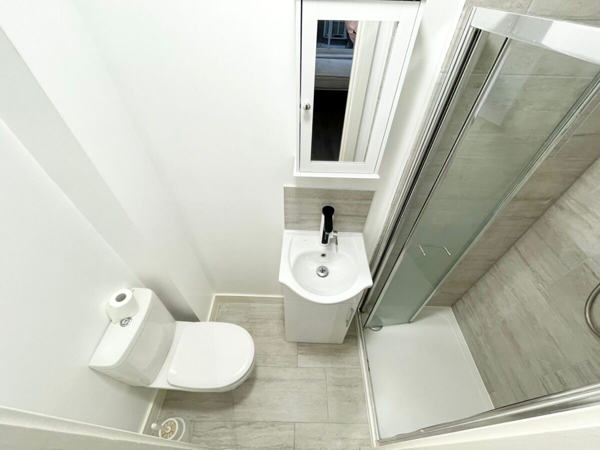 176 Ladbroke Grove, London, W10 5LZ