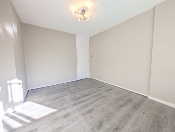 Thirsk Road, Borehamwood, WD6 5AX