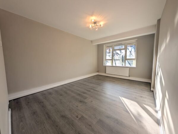 Thirsk Road, Borehamwood, WD6 5AX