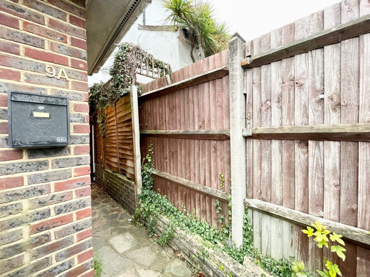 Mowbray Road, Edgware, Greater London, HA8 8JG