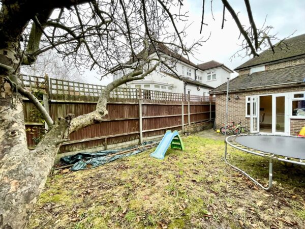 Mowbray Road, Edgware, Greater London, HA8 8JG