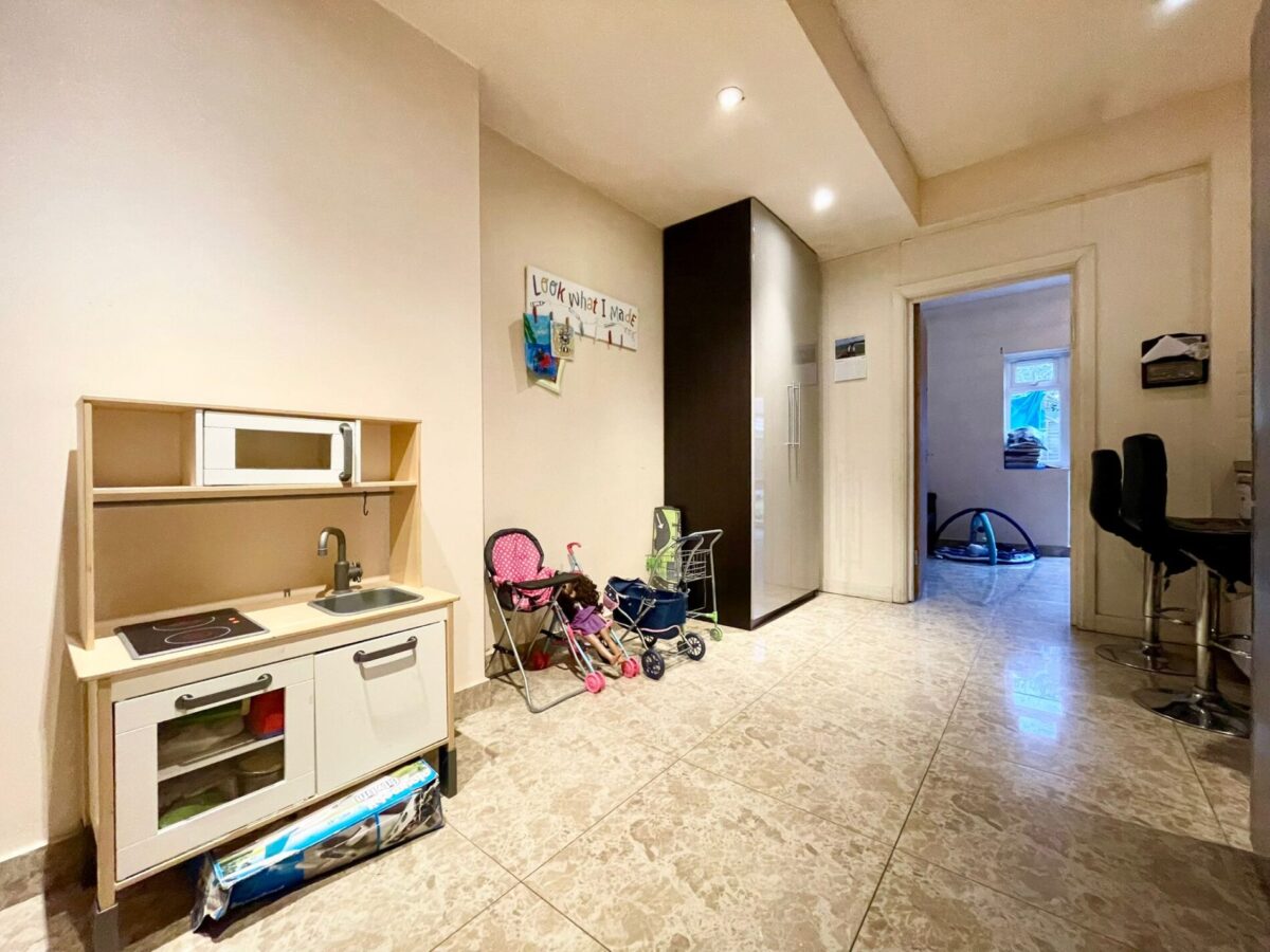 Mowbray Road, Edgware, Greater London, HA8 8JG