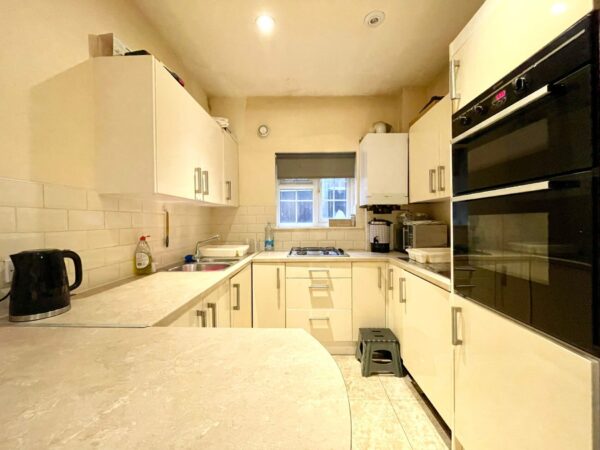 Mowbray Road, Edgware, Greater London, HA8 8JG