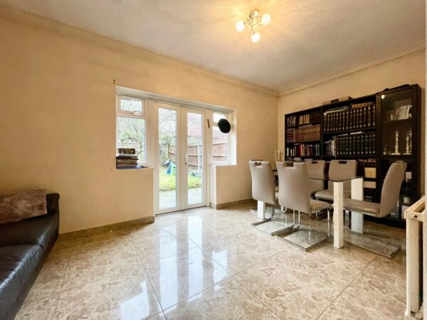 Mowbray Road, Edgware, Greater London, HA8 8JG