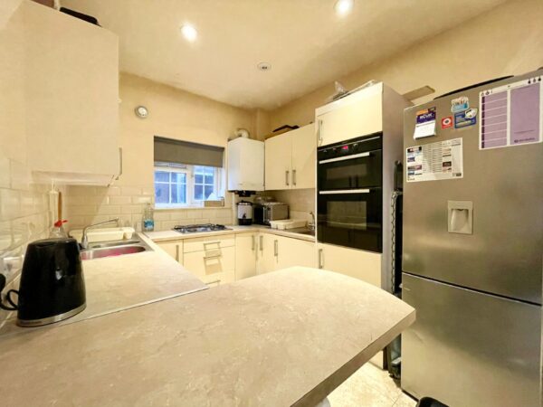 Mowbray Road, Edgware, Greater London, HA8 8JG