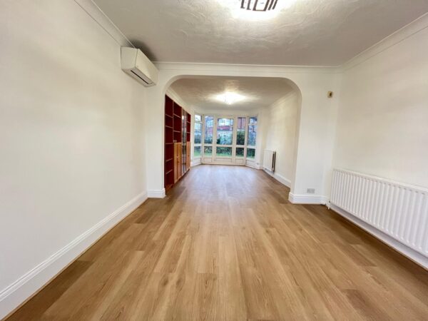 Blackwell Gardens Edgware HA8 8QA