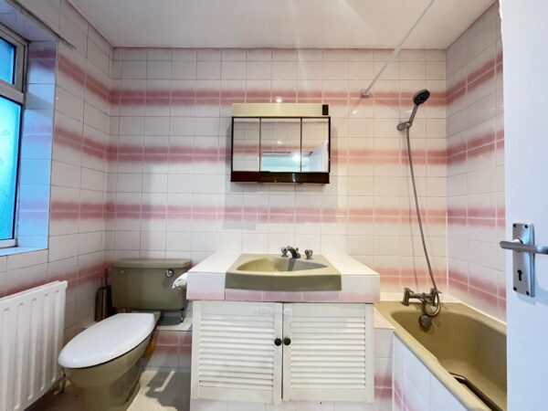 Blackwell Gardens Edgware HA8 8QA