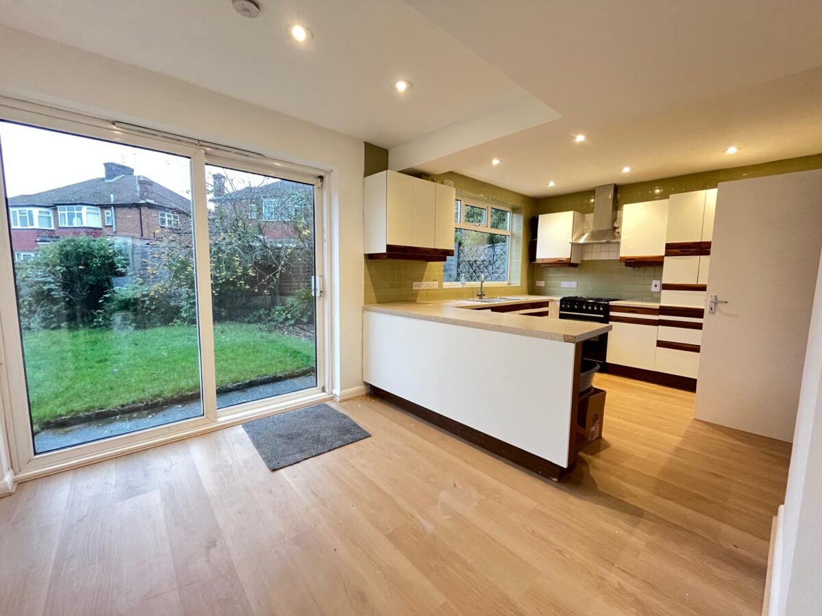 Blackwell Gardens Edgware HA8 8QA