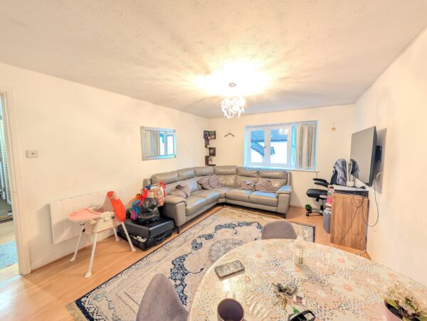 Moray Close, Edgware, HA8 8AT