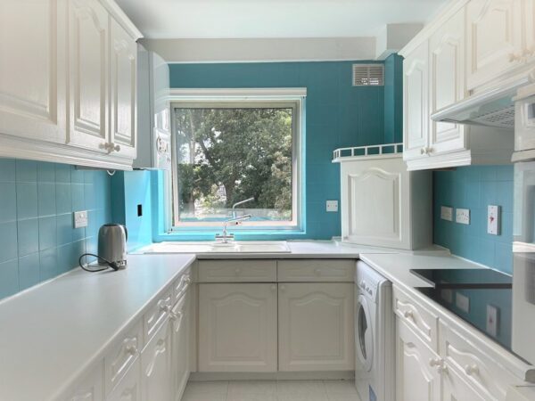 Broadfields Heights, Broadfields Ave, Edgware HA8 8PF