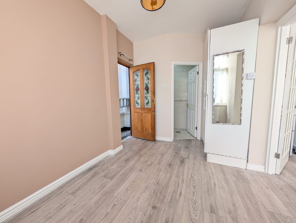 St Margarets Road, HA8 9UT