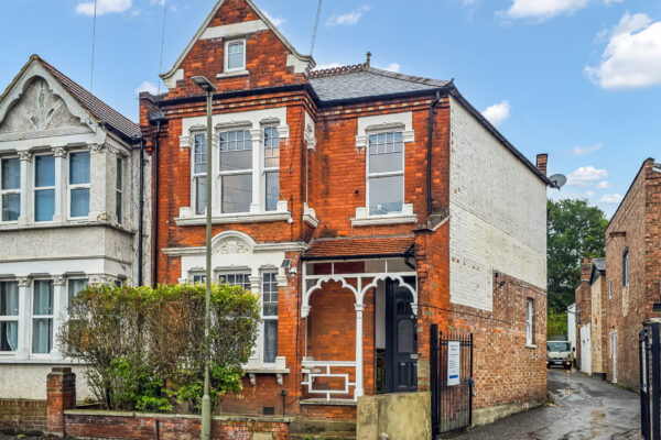 Manor Park Crescent, Edgware, HA8 7NL