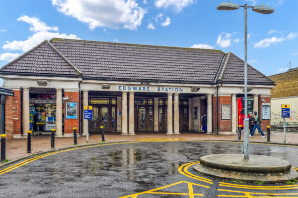 Manor Park Crescent, Edgware, HA8 7NL