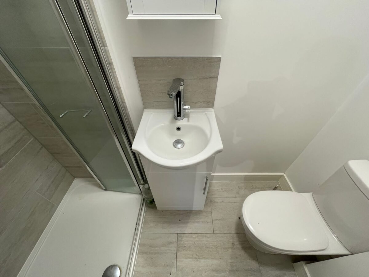 176 Ladbroke Grove, London, W10 5LZ