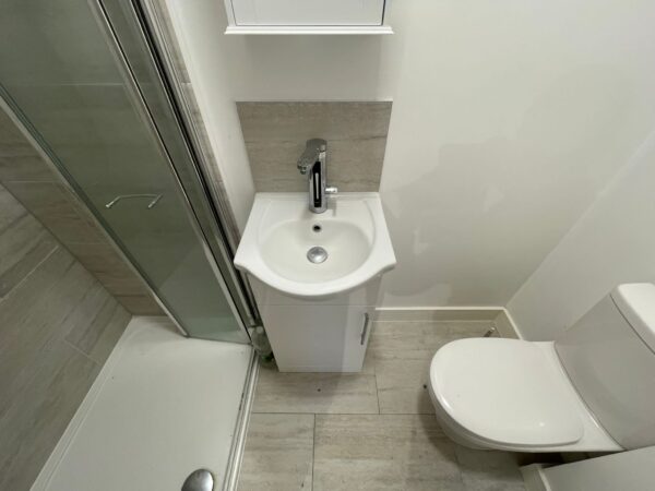 176 Ladbroke Grove, London, W10 5LZ