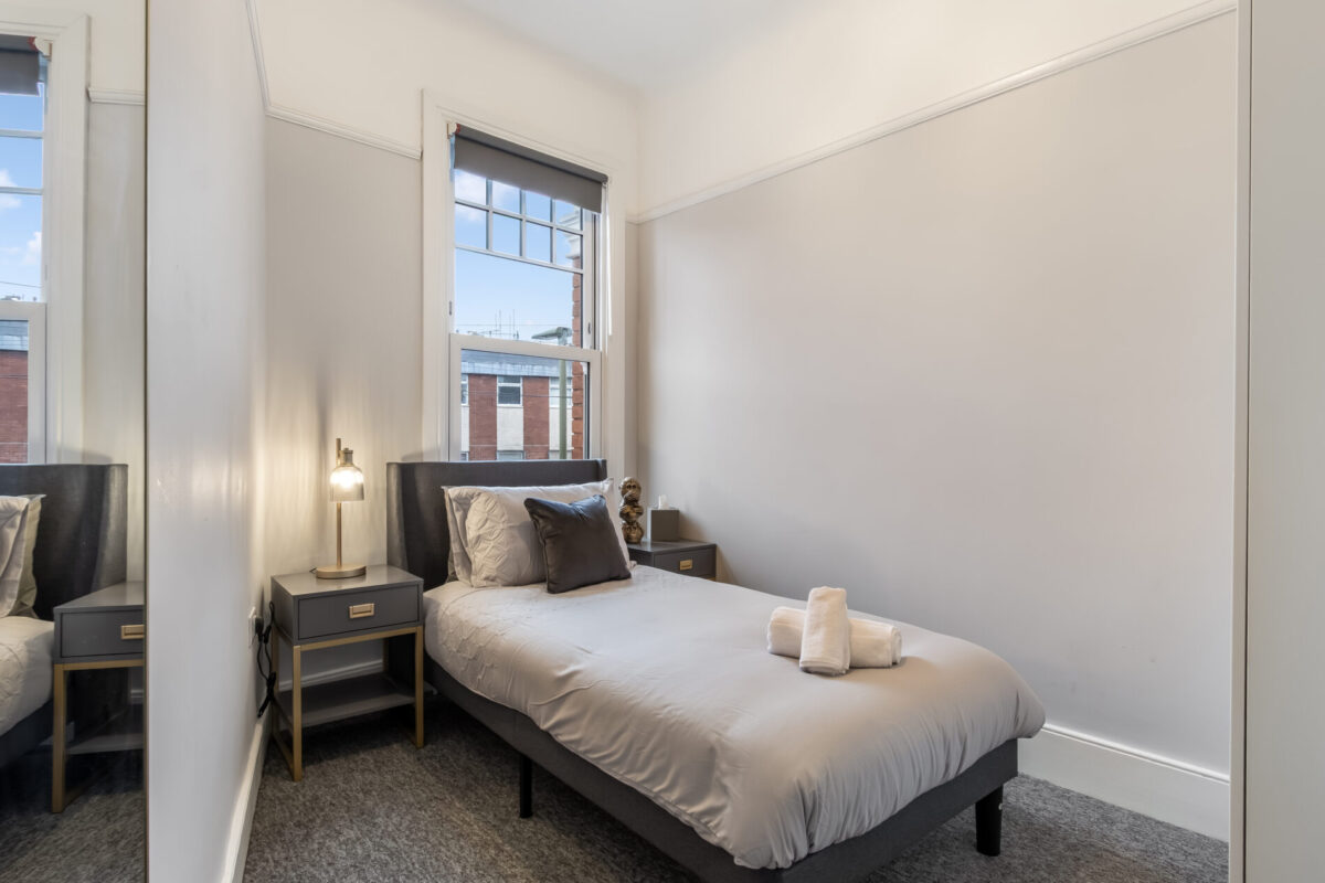 Manor Park Crescent, Edgware, HA8 7NL