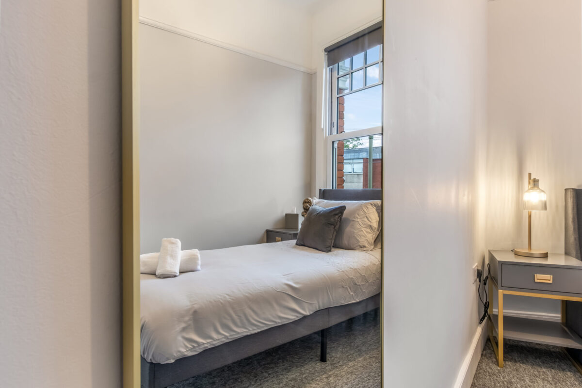 Manor Park Crescent, Edgware, HA8 7NL