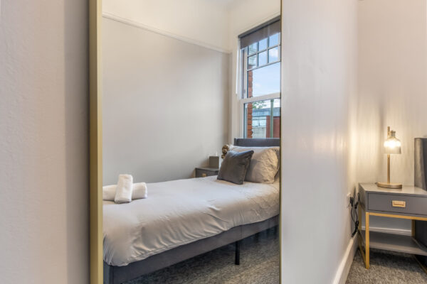 Manor Park Crescent, Edgware, HA8 7NL