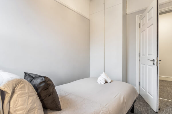 Manor Park Crescent, Edgware, HA8 7NL