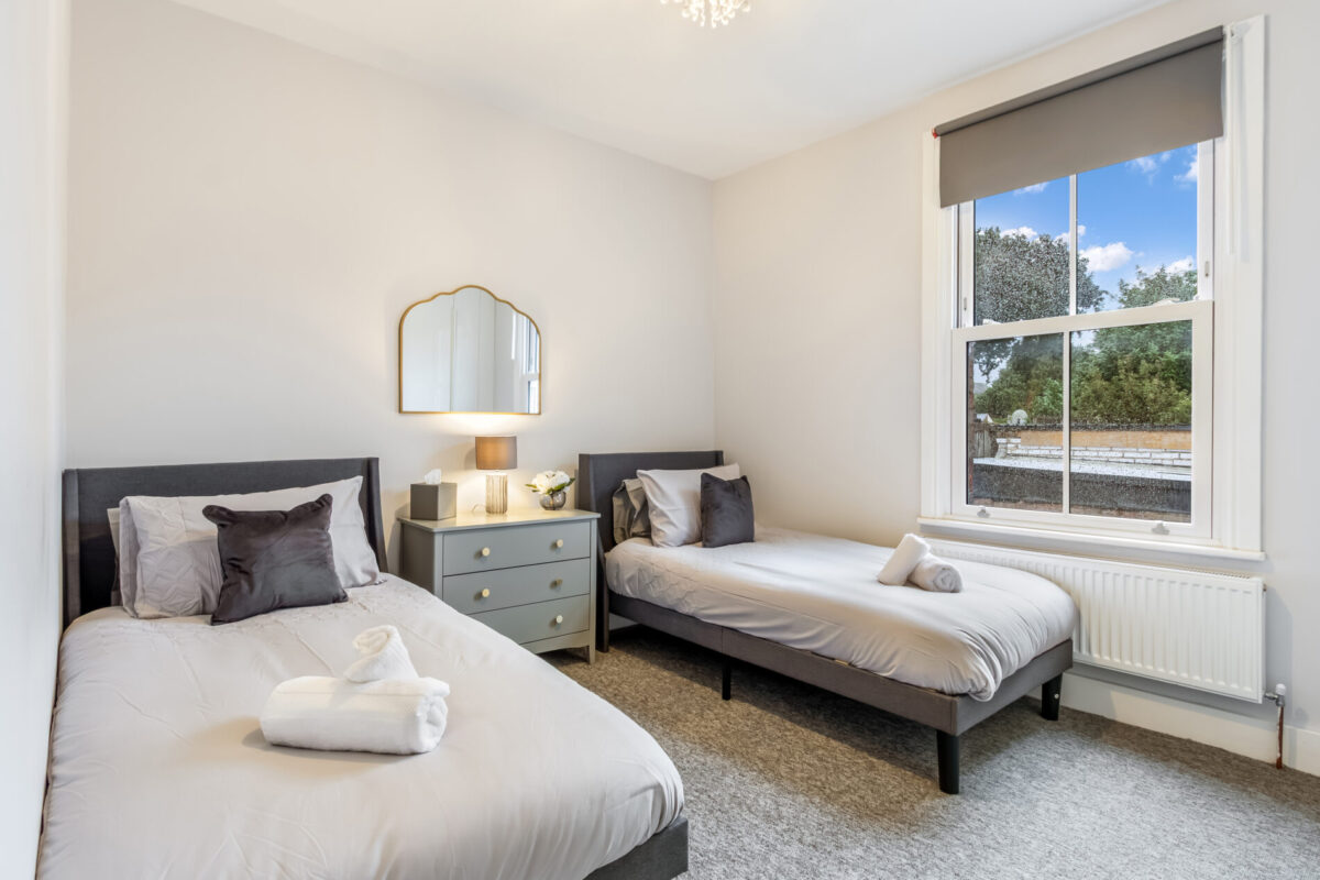 Manor Park Crescent, Edgware, HA8 7NL