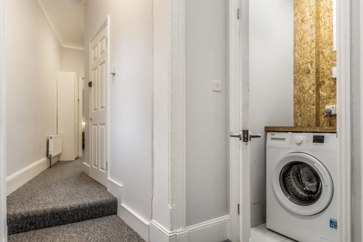 Manor Park Crescent, Edgware, HA8 7NL