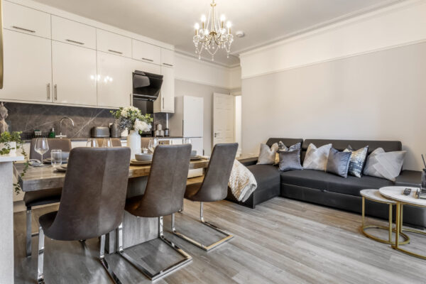 Manor Park Crescent, Edgware, HA8 7NL