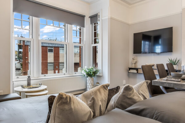 Manor Park Crescent, Edgware, HA8 7NL