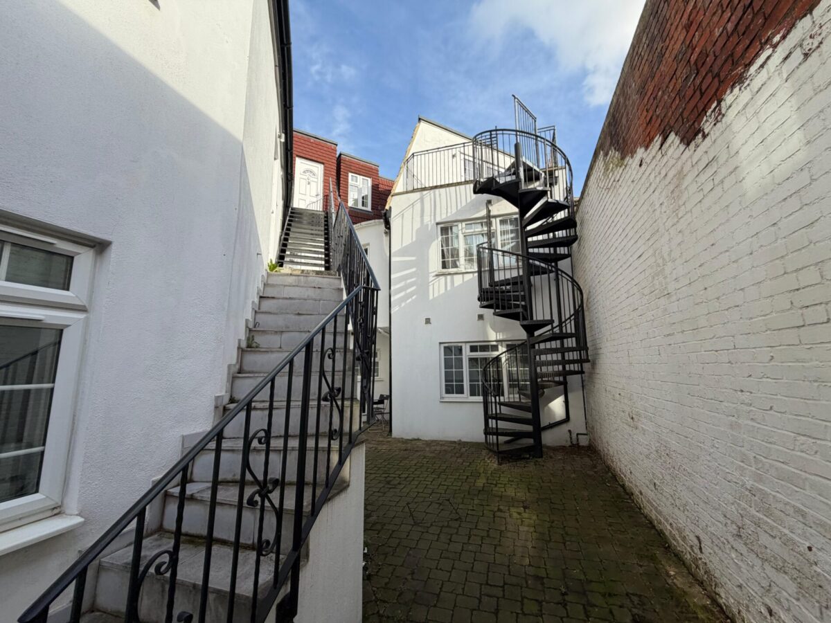 Wendover Road, London, NW10 4RT