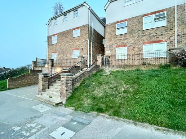 Valley Heights Joyce Green Walk, Dartford, Kent, DA1 5GZ