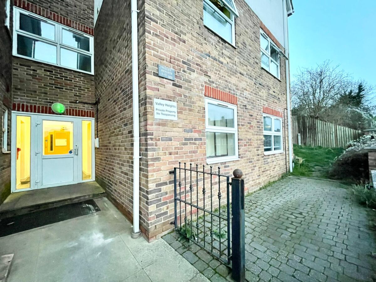 Valley Heights Joyce Green Walk, Dartford, Kent, DA1 5GZ